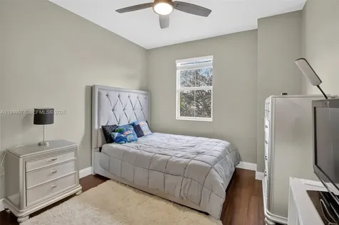 5208 Falcon Trail Davie FL 33314