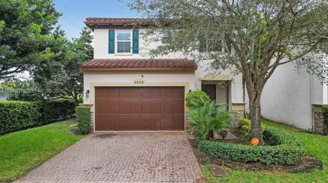 5208 Falcon Trail Davie FL 33314