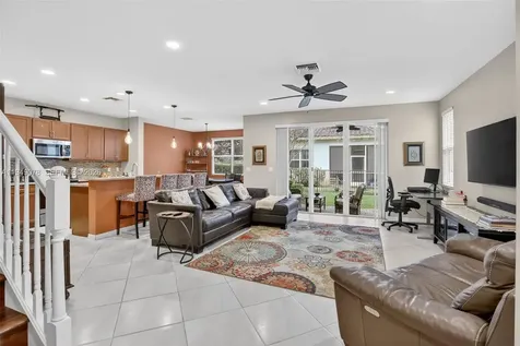 5208 Falcon Trail Davie FL 33314