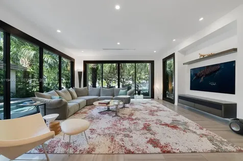 6840 Sunrise Place Coral Gables FL 33133