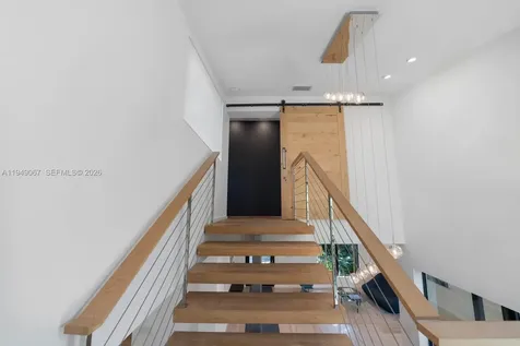 6840 Sunrise Place Coral Gables FL 33133