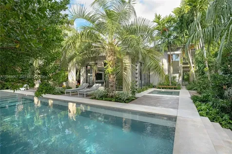 6840 Sunrise Place Coral Gables FL 33133