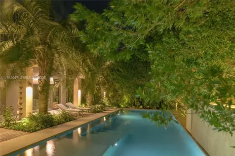 6840 Sunrise Place Coral Gables FL 33133