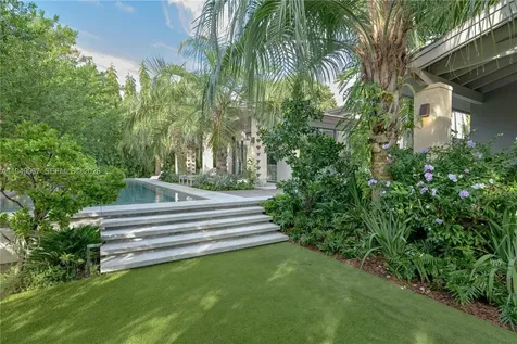 6840 Sunrise Place Coral Gables FL 33133