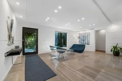 6840 Sunrise Place Coral Gables FL 33133