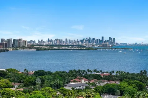 6840 Sunrise Place Coral Gables FL 33133