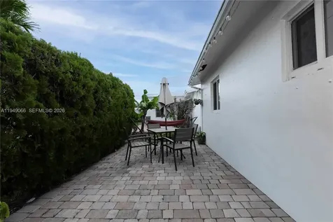 131 NW 31st Court Pompano Beach FL 33064