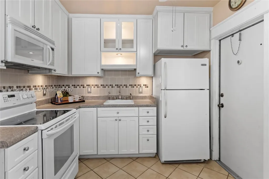 7401 Pines Boulevard Pembroke Pines FL 33024