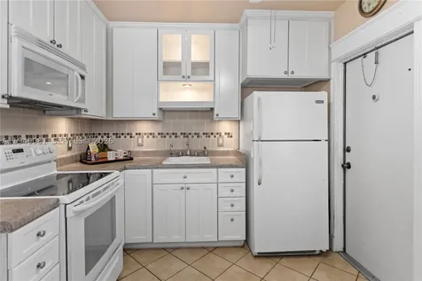 7401 Pines Boulevard Pembroke Pines FL 33024
