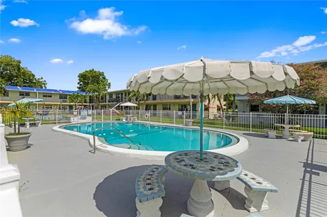 7401 Pines Boulevard Pembroke Pines FL 33024