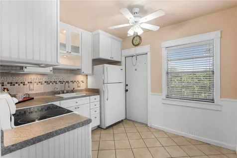 7401 Pines Boulevard Pembroke Pines FL 33024