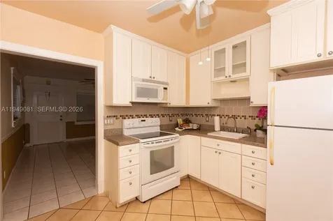 7401 Pines Boulevard Pembroke Pines FL 33024