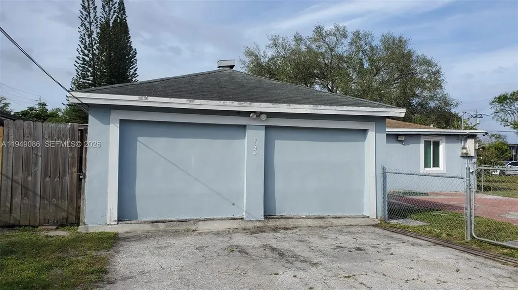 2124 Scott Street Hollywood FL 33020