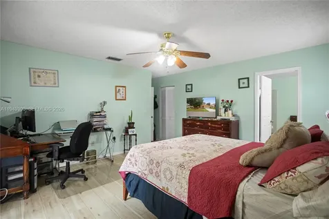 15824 Cotswold Court Davie FL 33331