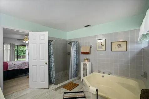 15824 Cotswold Court Davie FL 33331
