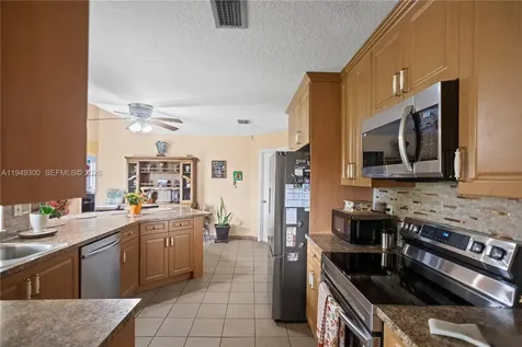 15824 Cotswold Court Davie FL 33331
