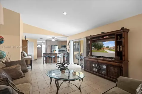 15824 Cotswold Court Davie FL 33331