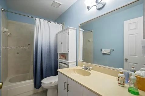 15824 Cotswold Court Davie FL 33331
