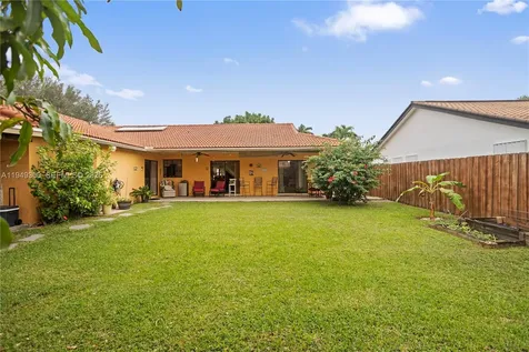 15824 Cotswold Court Davie FL 33331