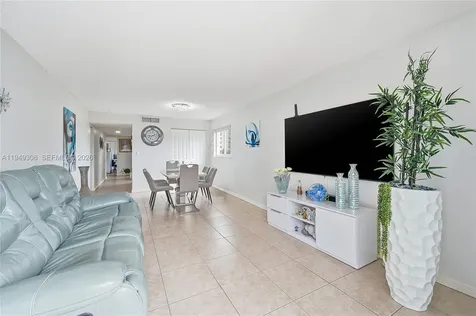 6965 Harding Avenue Miami Beach FL 33141
