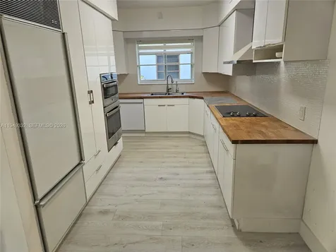 1070 N Shore Drive Miami Beach FL 33141