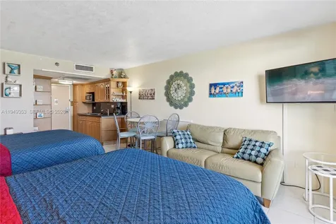 19201 Collins Avenue Sunny Isles Beach FL 33160