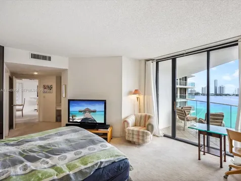 2800 Island Boulevard Aventura FL 33160