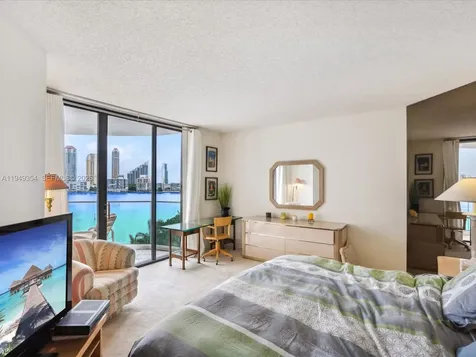 2800 Island Boulevard Aventura FL 33160