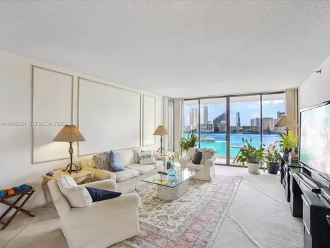 2800 Island Boulevard Aventura FL 33160