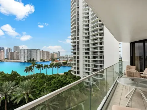 2800 Island Boulevard Aventura FL 33160