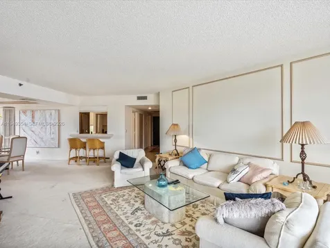 2800 Island Boulevard Aventura FL 33160