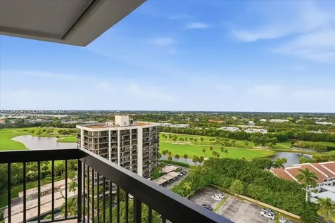 2425 Presidential Way West Palm Beach FL 33401