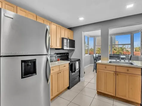16565 NE 26th Avenue North Miami Beach FL 33160