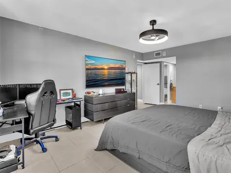 16565 NE 26th Avenue North Miami Beach FL 33160