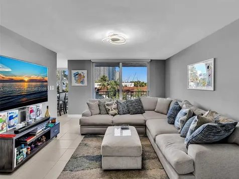 16565 NE 26th Avenue North Miami Beach FL 33160