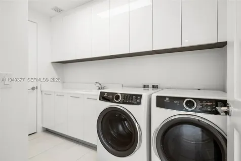 151 N Seabreeze Fort Lauderdale FL 33304