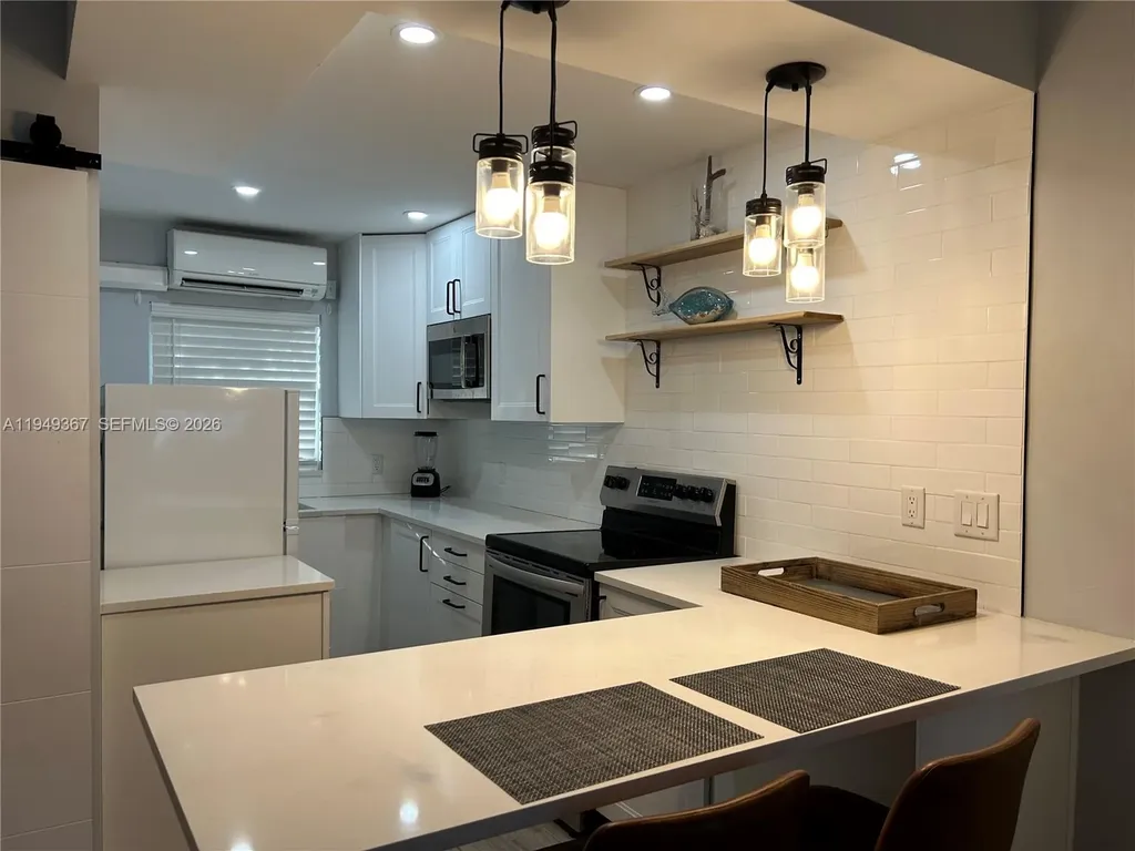 2508 Bay Drive Pompano Beach FL 33062