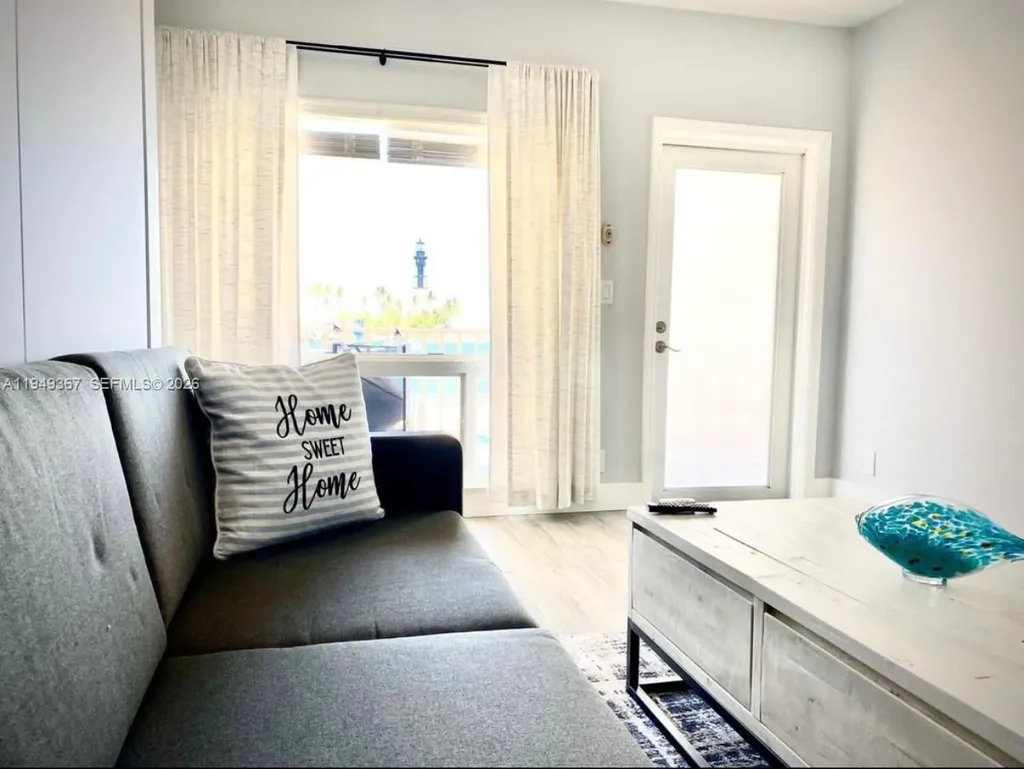 2508 Bay Drive Pompano Beach FL 33062