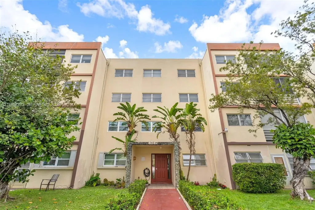 4047 NW 16th Street Lauderhill FL 33313