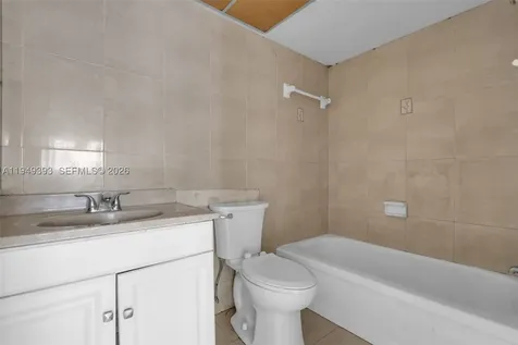 4047 NW 16th Street Lauderhill FL 33313