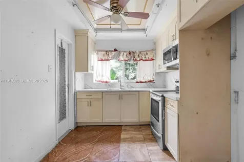 4047 NW 16th Street Lauderhill FL 33313