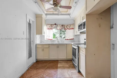 4047 NW 16th Street Lauderhill FL 33313