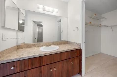 20905 NE 8th Court Miami FL 33179