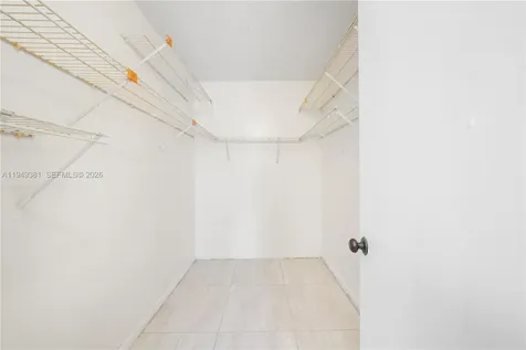 20905 NE 8th Court Miami FL 33179