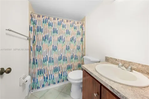20905 NE 8th Court Miami FL 33179