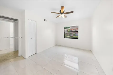 20905 NE 8th Court Miami FL 33179