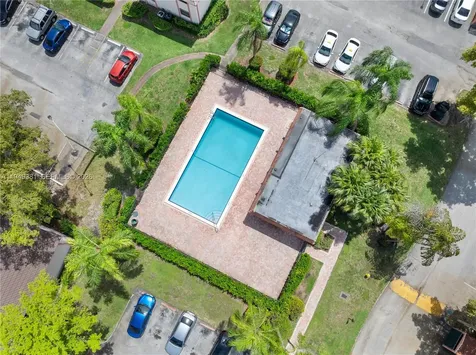 20905 NE 8th Court Miami FL 33179