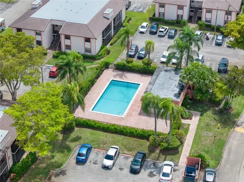 20905 NE 8th Court Miami FL 33179