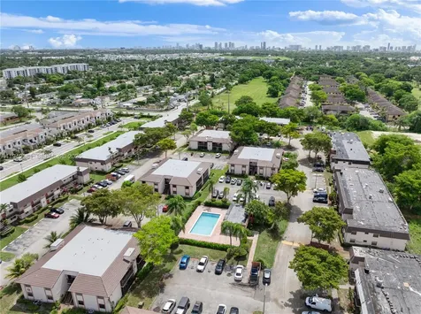 20905 NE 8th Court Miami FL 33179