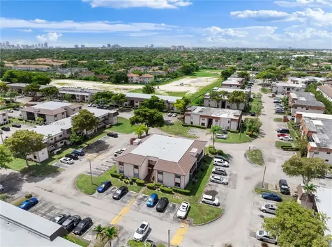 20905 NE 8th Court Miami FL 33179